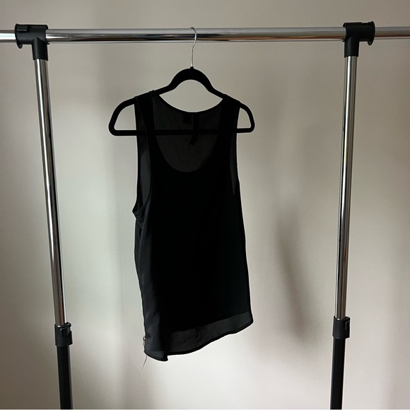Black tank top - Picture 2 of 3